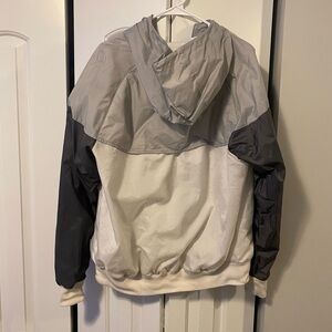 nike men’s windbreaker size medium